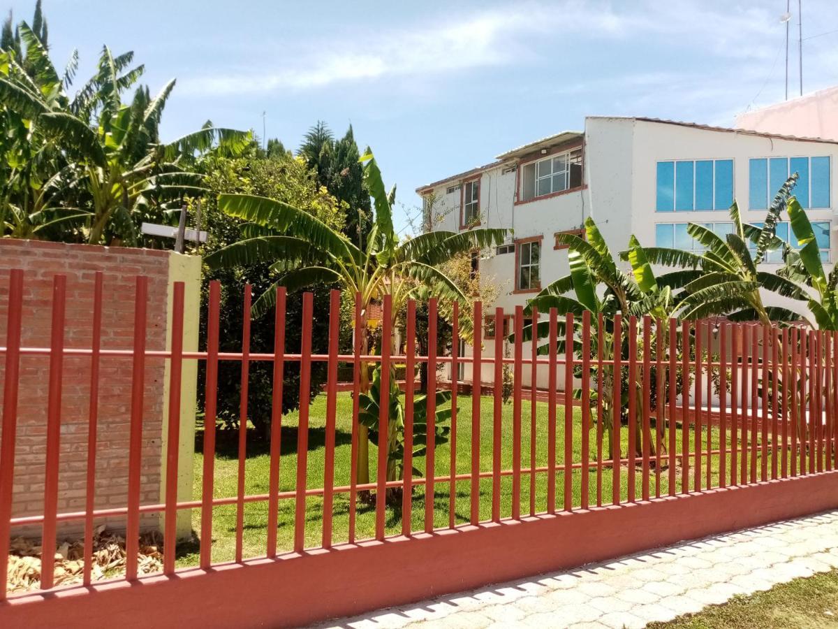 Hotel Cipreses إكسميكيلبان المظهر الخارجي الصورة